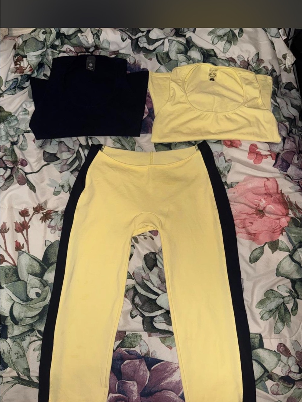No Ties Capri & Tank Bundle + freebie top